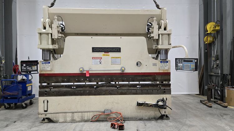 Cincinnati 230 FM II x 10' Hydraulic Press Brake 230 ton