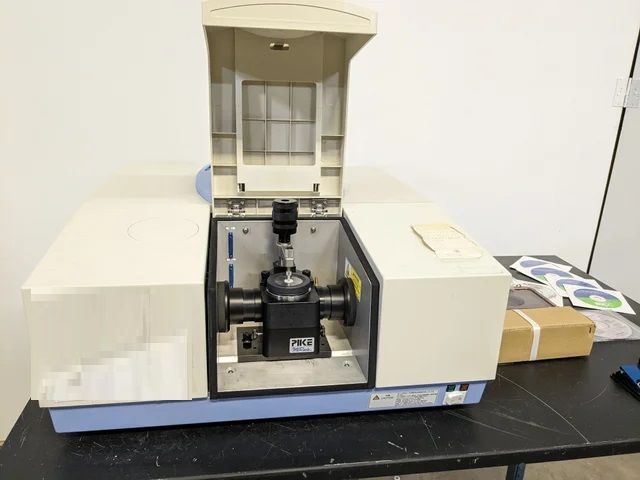 Shimadzu IR Prestige-21, Spectrophotometer