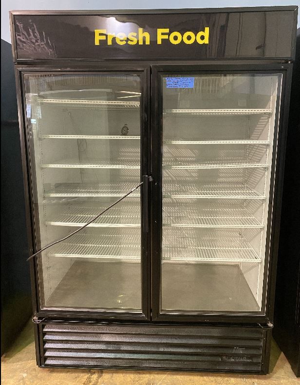 True GDM49, TWO DOOR MERCHANDISER COOLER