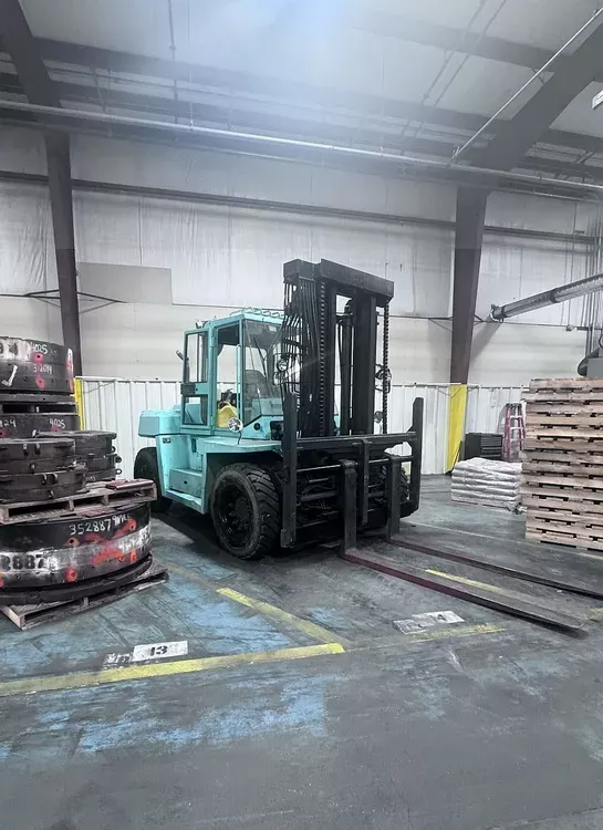 Mitsubishi FORKLIFT FD100 20,000 lb
