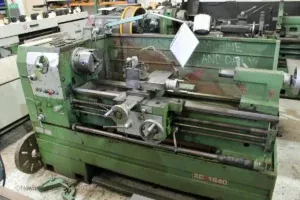 Centre Lathe 2000 rpm Koan Cho KC 1640