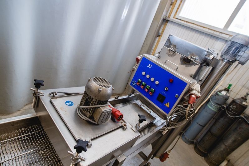 CFS ECB 400 Dry breading machine