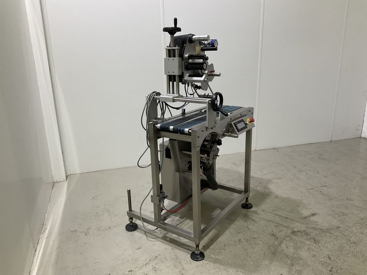 Ravenwood top & bottom labeller