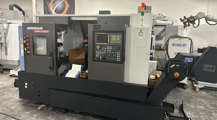 Doosan FANUC 31i CONTROL 3,600 RPM PUMA 2100SY 2 Axis