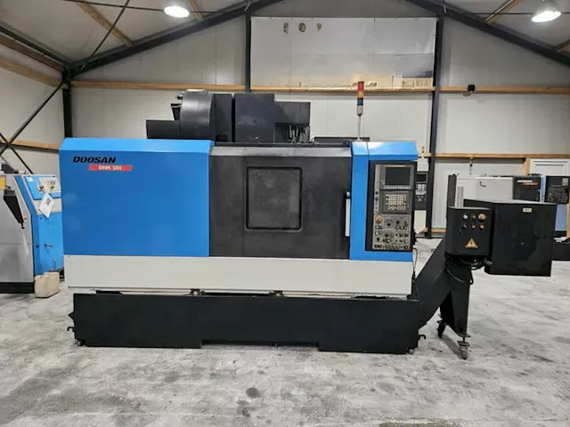 Doosan DNM 500 3 Axis