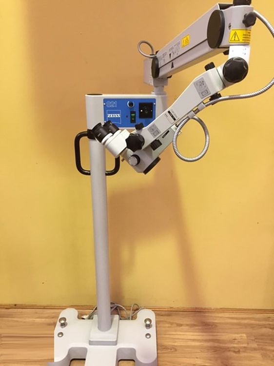 Carl Zeiss lll/S-21 ENT Microscope