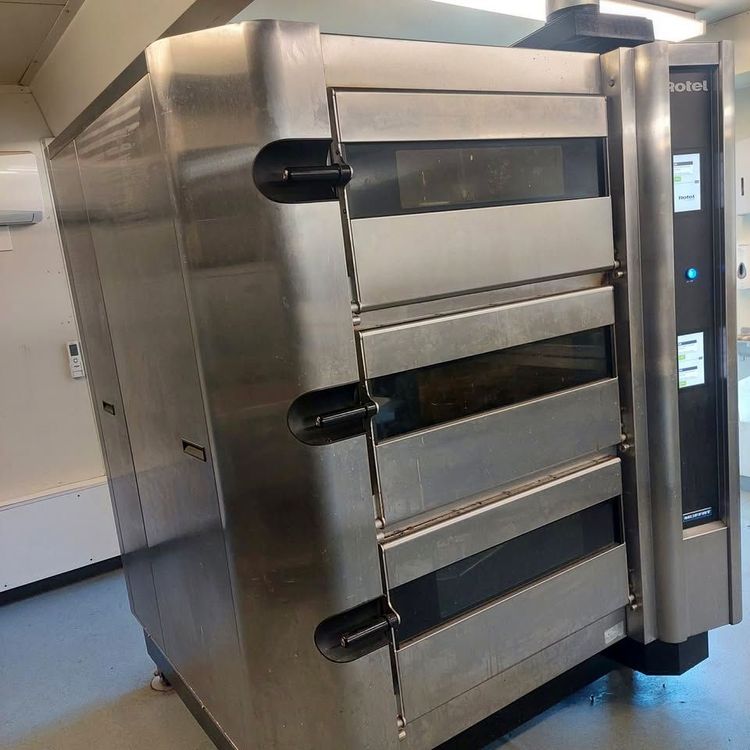 Moffat R3M3D3S 3 DECK ROTARY OVEN