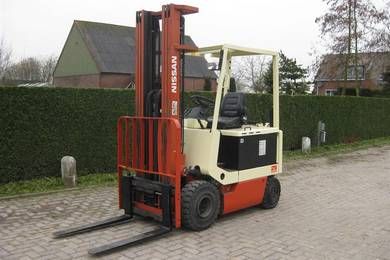 Nissan 2,5 ton RM02L25U 2500 kg.