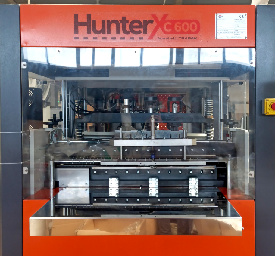 Hunter XC 600 Nonwoven ultrasonic bag making machine