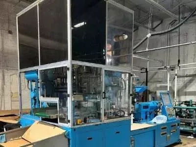 BT-4J One Stage Injection Stretch Blow Molding Machine