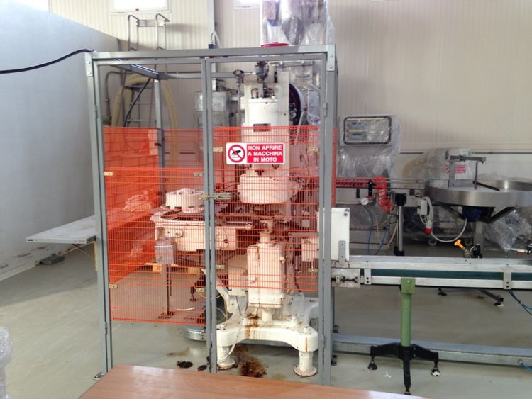 COMPLETE LINE FOR PACKAGING FOOD PRODUCTS IN TIN CANS