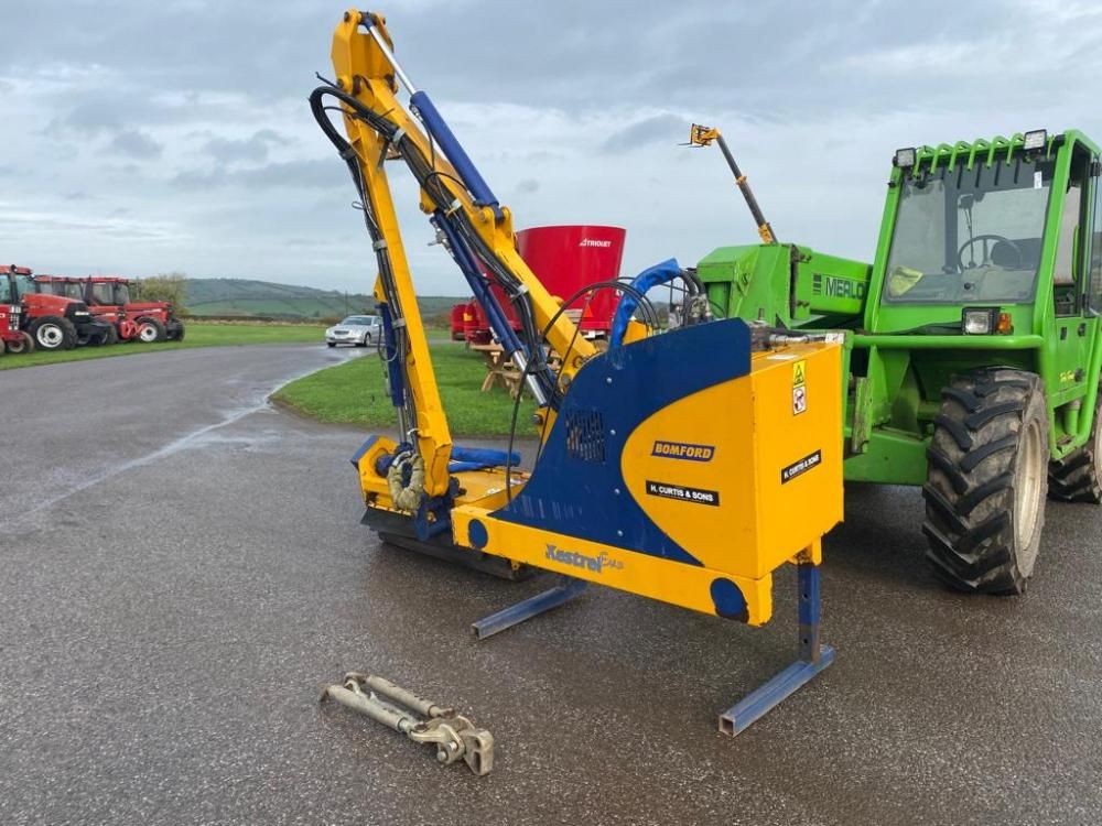 Bomford Kestrel EVO E Hedge trimmer