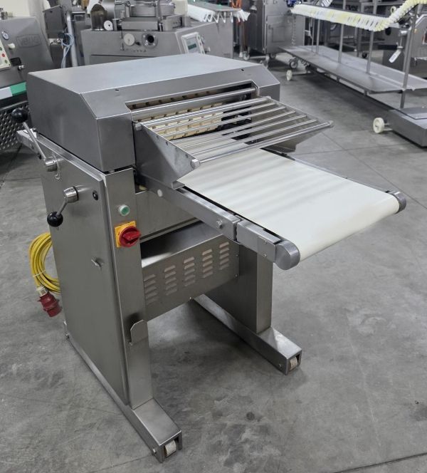 Maja SBA 420 Automatic belt skinning machine
