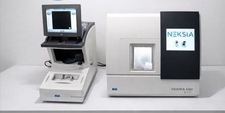 Essilor Neksia 600 Automatic Grinder