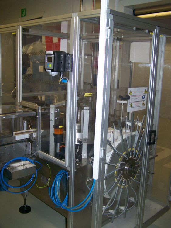 Tremme TS1000, Vials blower with table