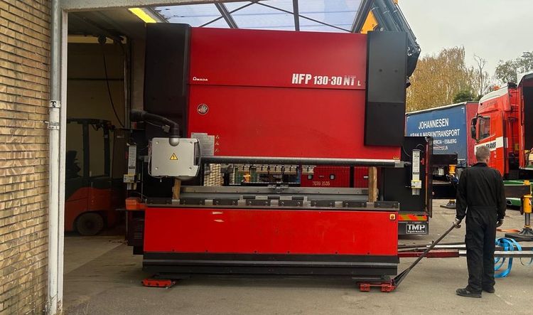 Amada HFP 130t 3m LONG STROKE 130 tonnes