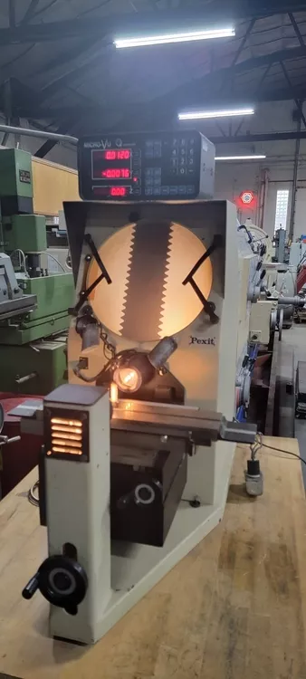 DORSEY GAGE COMPARATOR 14" SCREEN
