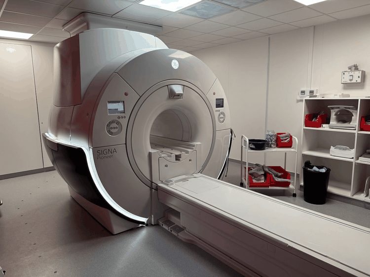 GE BrightSpeed Elite 16