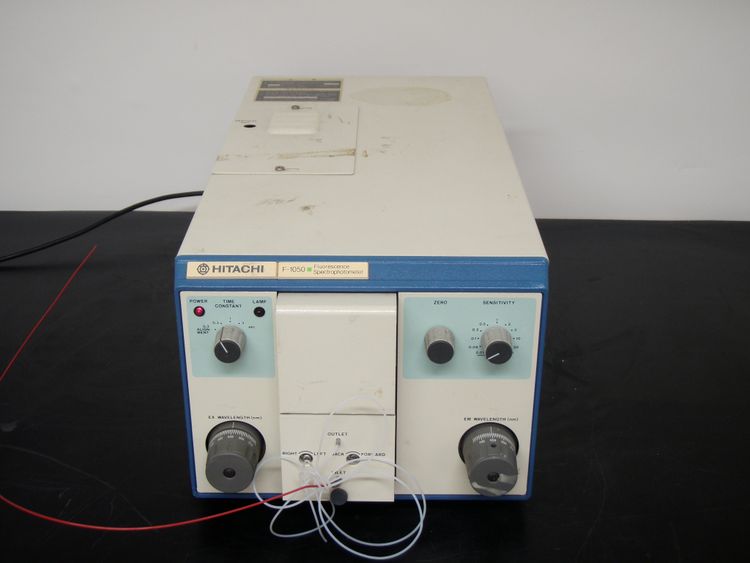 Hitachi F-1050 Fluorescence Spectrophotometer