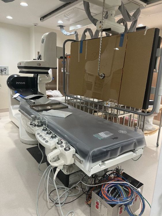 GE Innova IGS 530 Single-Plane Cath Lab