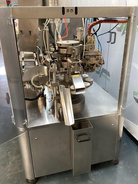 Optima AXOMATIC OPTIMA 1000 Filling and Closing Machine