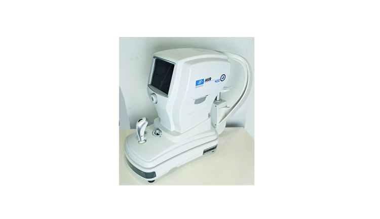 Essilor AKR-400 Autorefractometer with Keratometry