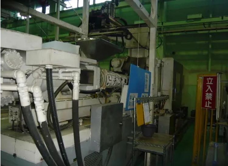 JSW Injection Molding Machine 550 T