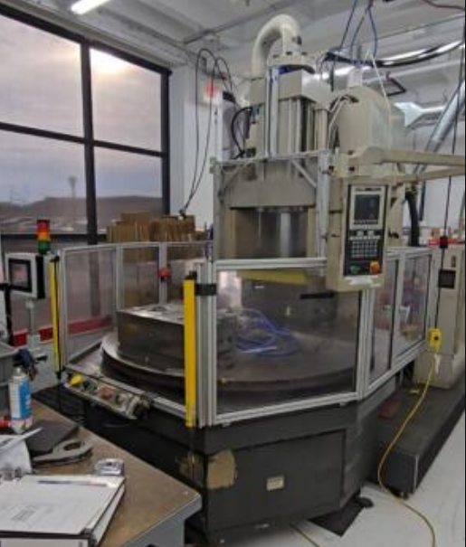 Cincinnati Milacron Vector CH250-R 250 T