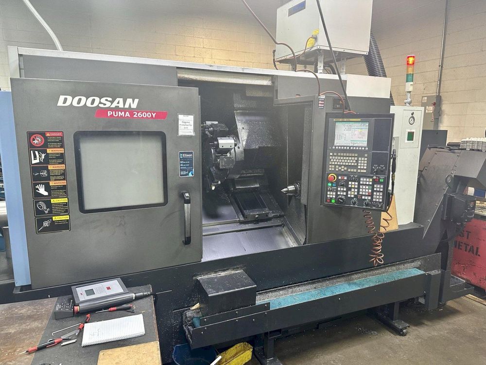 Doosan Fanuc 0i CNC Control 5000 RPM Puma 2600Y 3 Axis