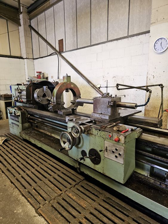 TOS UNIVERSAL CENTRE LATHE 1120 rpm SUS63 X 6500MM