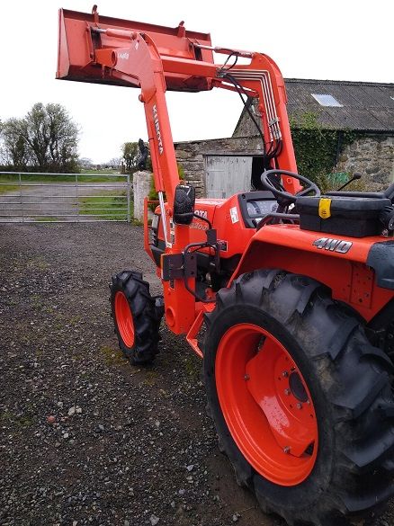 Kubota L3200D Tractor