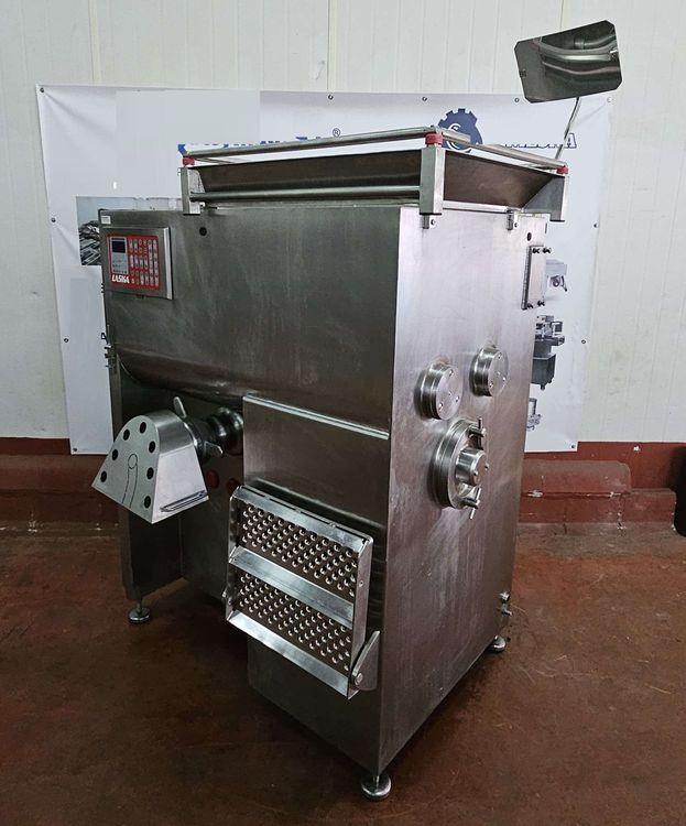 AUTOMATIC ANGLE CHOPPER WITH PREMIXER