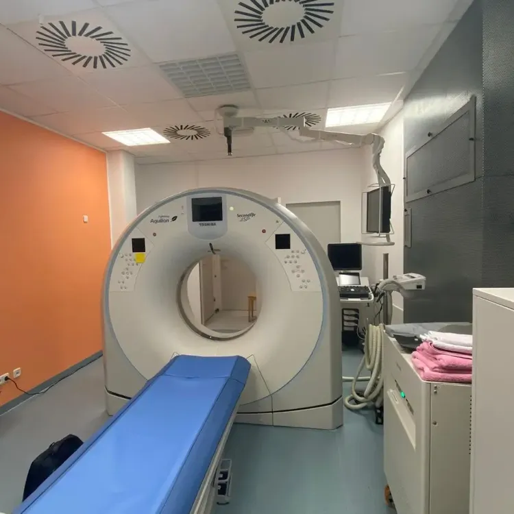 Toshiba Aquilion Lightning SP CT scanner