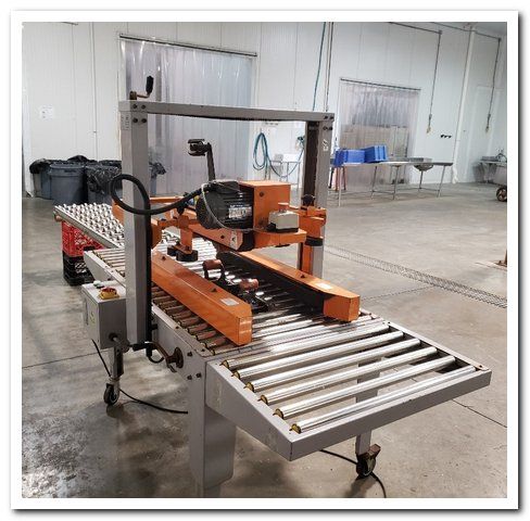 Top and Bottom Case Taping Machine