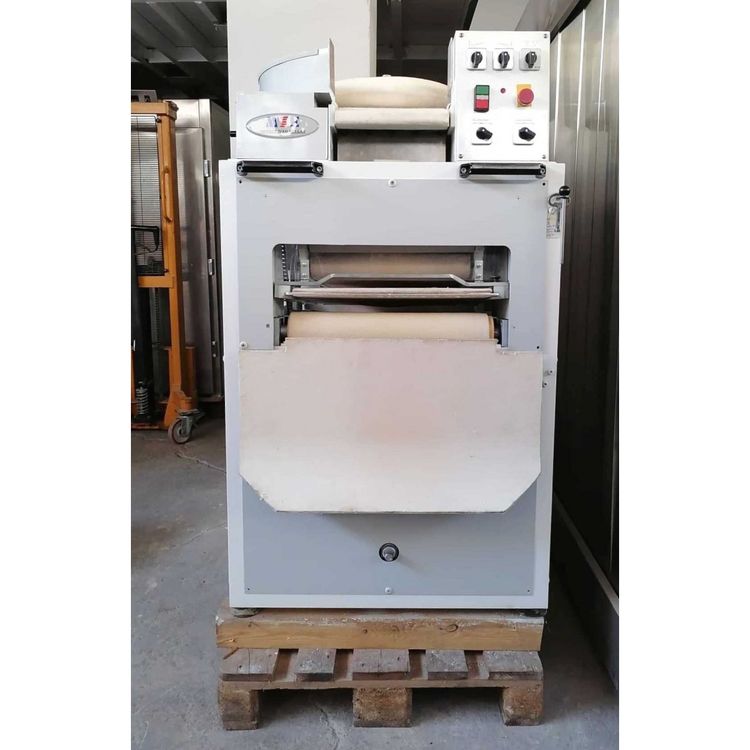 Eberhardt DOUGH AND ROUND MOULDER