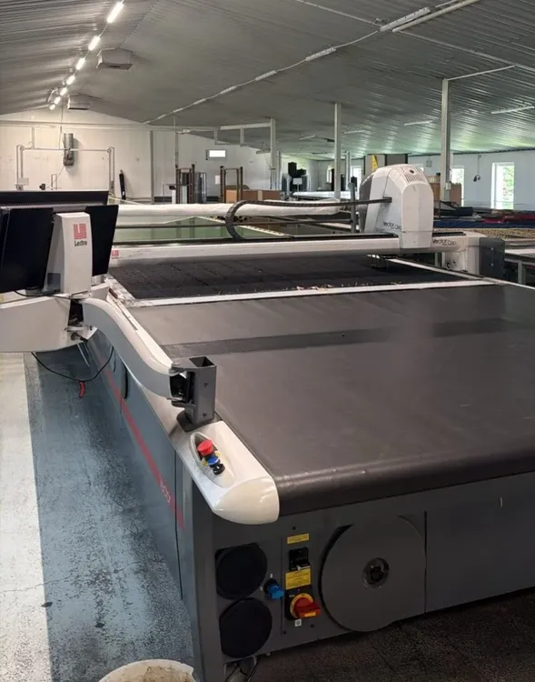 4 Lectra Vector Q80 cutting line