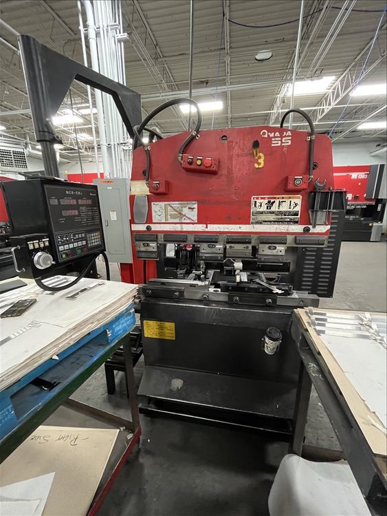 Amada RG-35 S 3-Axis CNC Hydraulic Press Brake 38 Ton