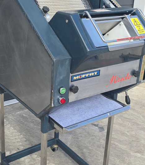 Moffat Miracle 300, Dough Moulder