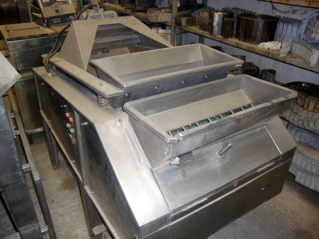 2  COSTRUZIONI MECCHANICHE FGB-800 Slicer for blanched mushrooms