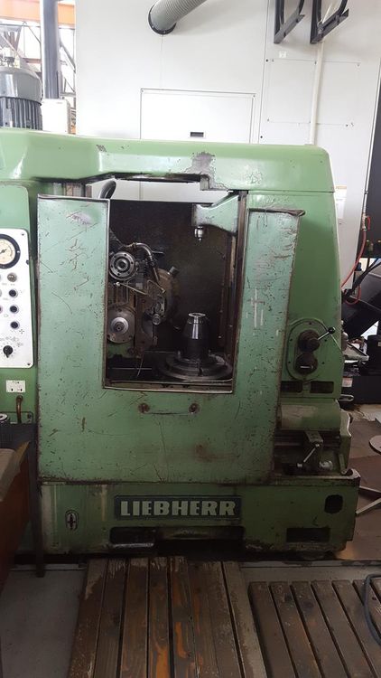 Liebherr L301 Variabl Gear hobber