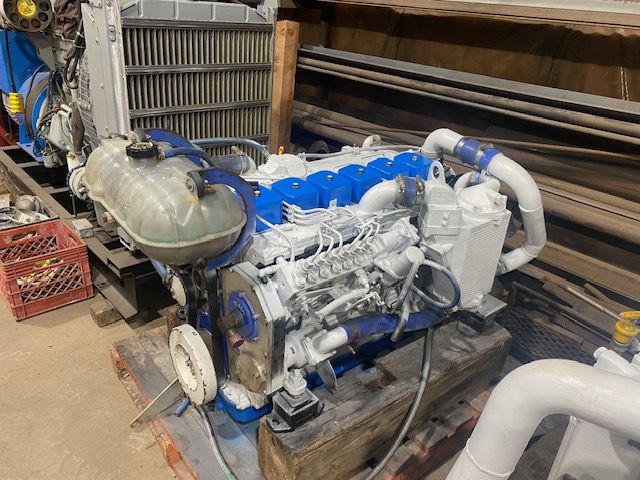 Cummins 5.9 6BT Turbo Marine Engines LH & RH