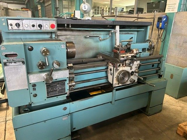 TOS ENGINE LATHE Variabl SUI 32×1000