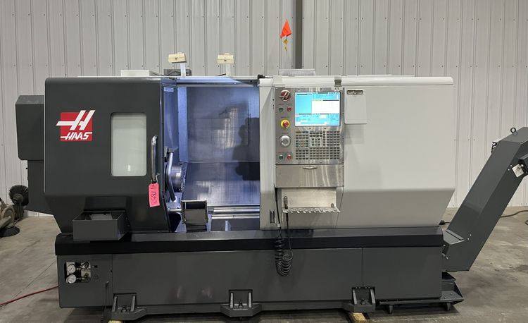 Haas CNC Control 3400 rpm ST-30 CNC TURNING CENTER 2 Axis