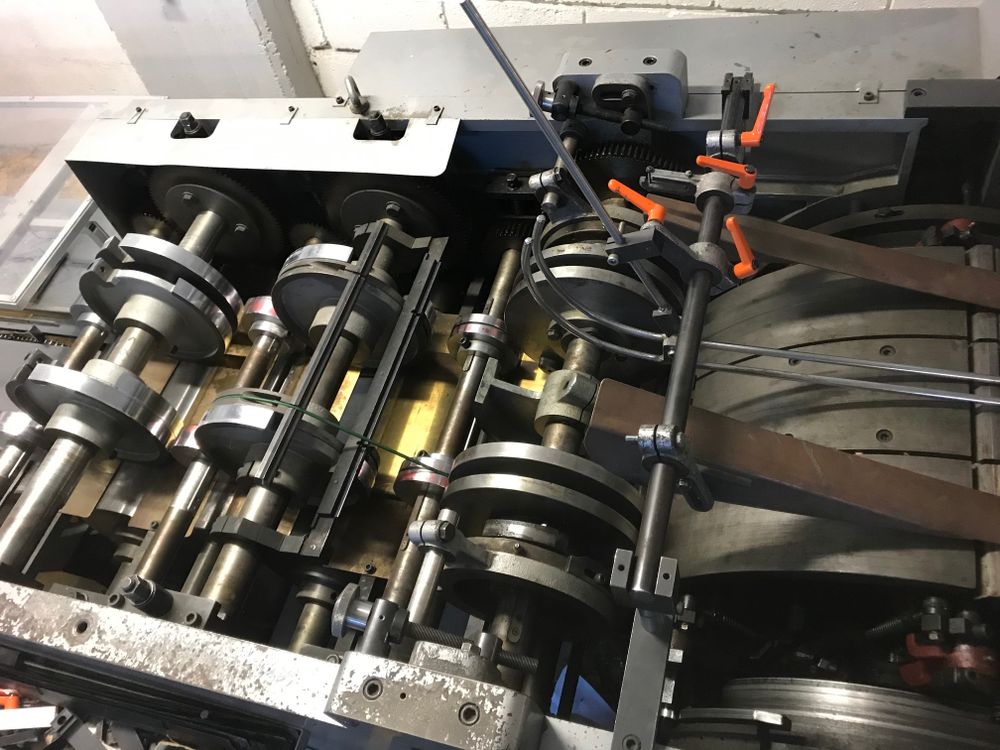 NEWLONG 345T paper bag machine, ( no handles ) new price drop