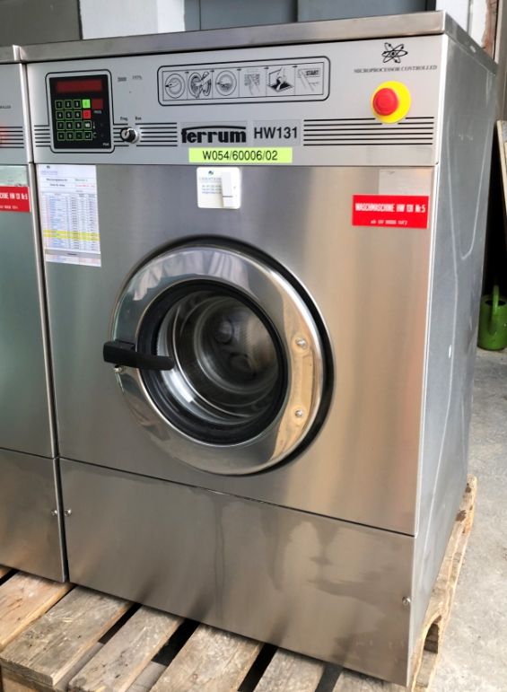 IPSO Ferrum HW 131 C Washer Extractor