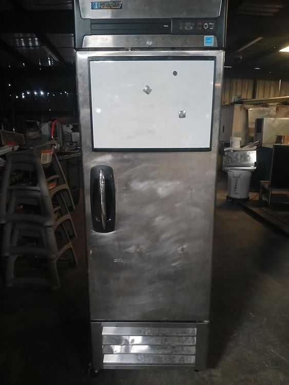 Master Bilt Fusion Series F23-S, Refrigerator
