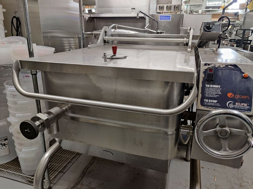 Groen TILTING BRAISING PAN