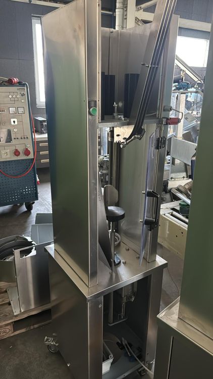 Rizzolio RLC1 Semi-Automatic Crown Corker