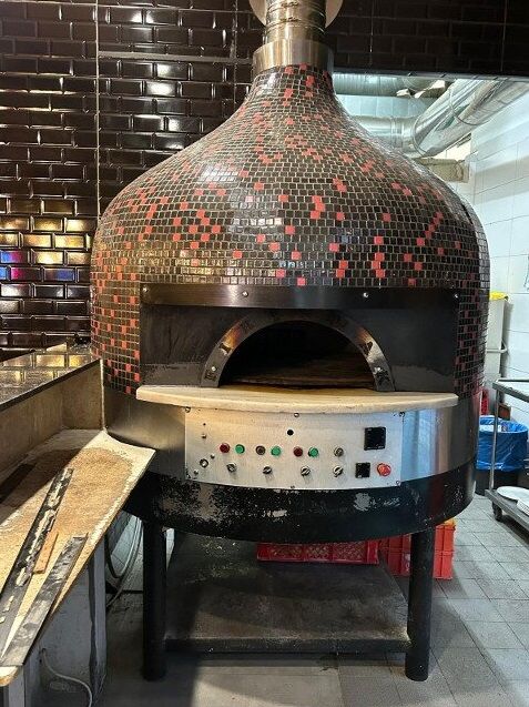 Pizza oven