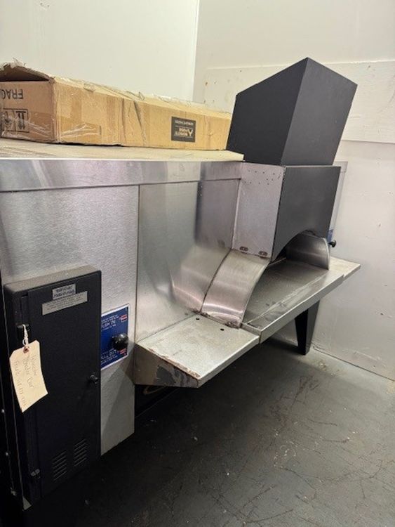 Baker's Pride FC-616 PIZZA OVEN